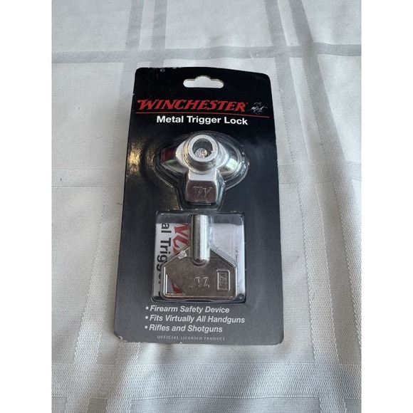 Winchester® Metal Trigger Lock fits virtually all handguns, rifles, and shotguns - Picture 1 of 2